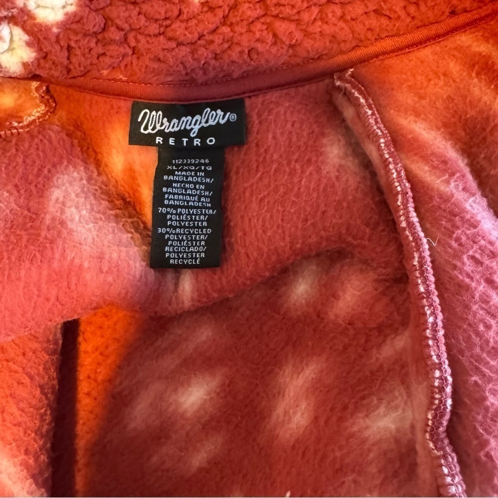 Wrangler Retro printed Sherpa jacked in burnt paisley - Picture 6 of 6